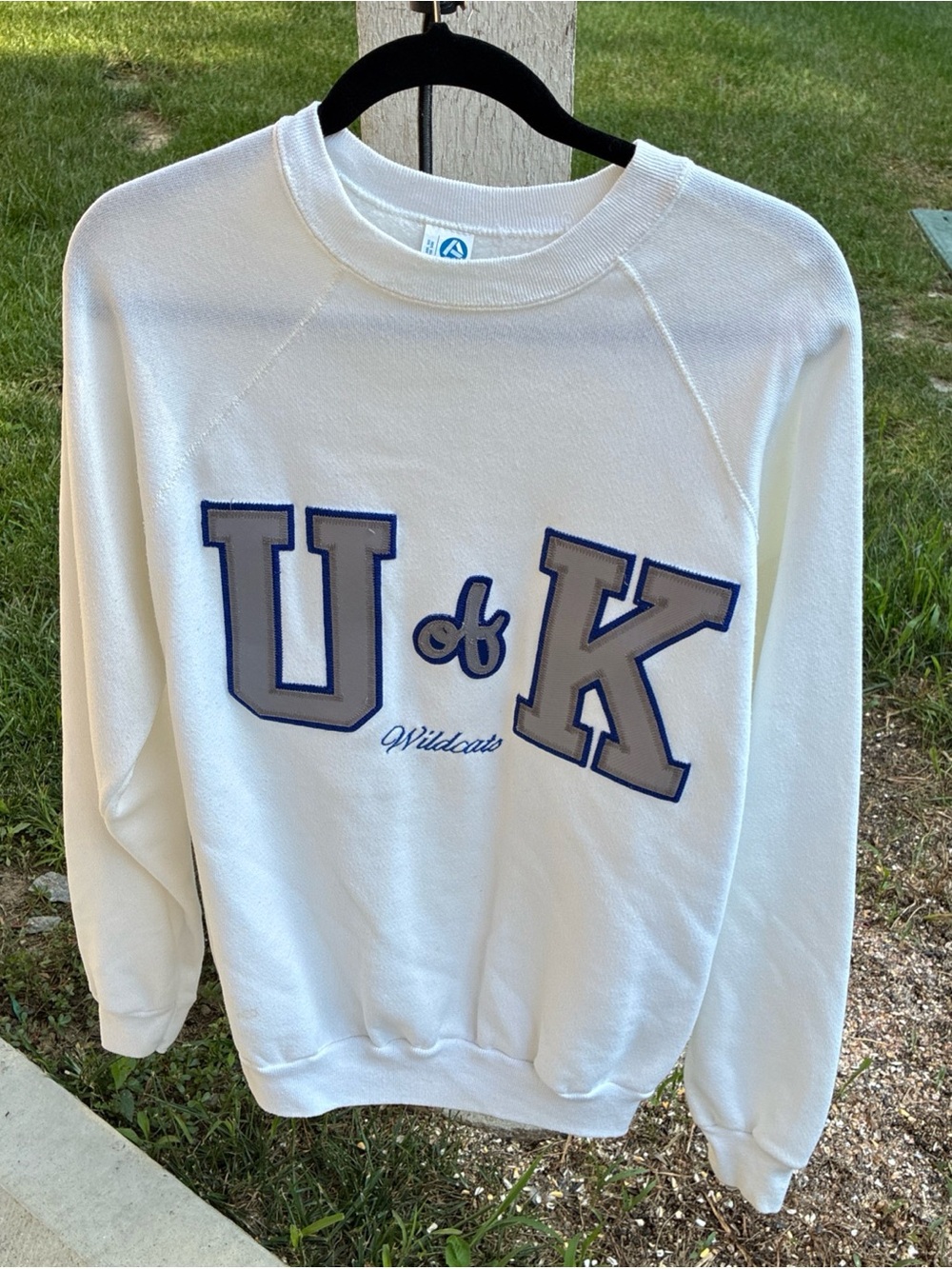 Vintage 80’s Artex White Crewneck Sweatshirt  size XL, but fits like a M/L